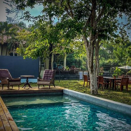 Royale Riviera Resort Private Pool Villas Pantai Cenang  Exteriör bild