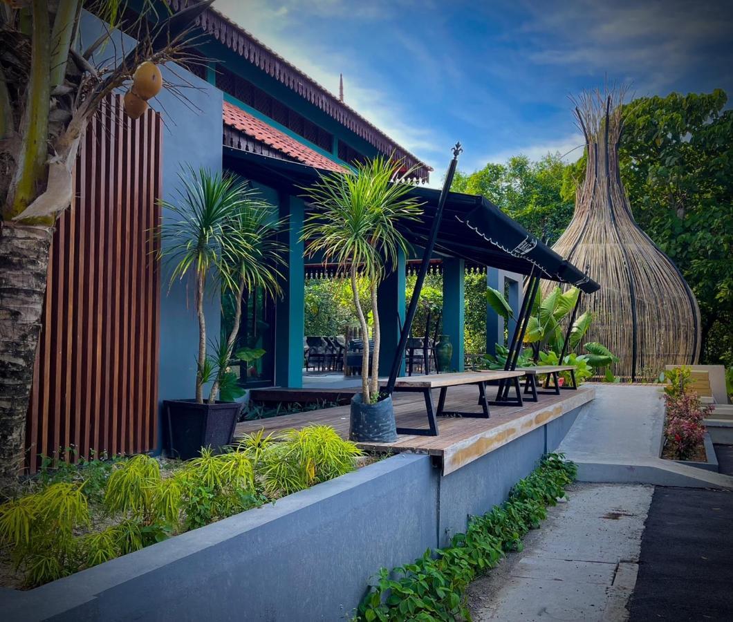 Royale Riviera Resort Private Pool Villas Pantai Cenang  Exteriör bild