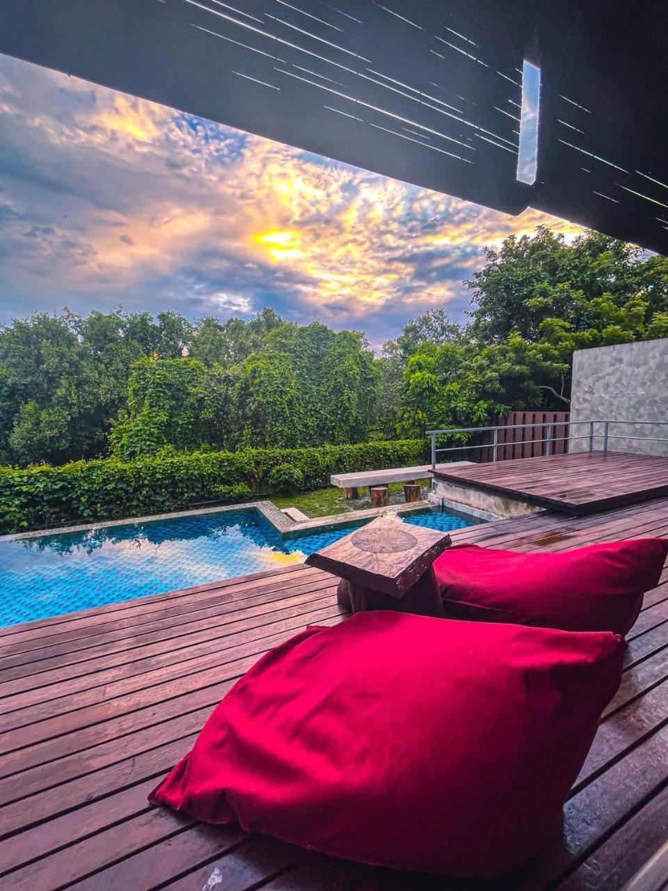 Royale Riviera Resort Private Pool Villas Pantai Cenang  Exteriör bild